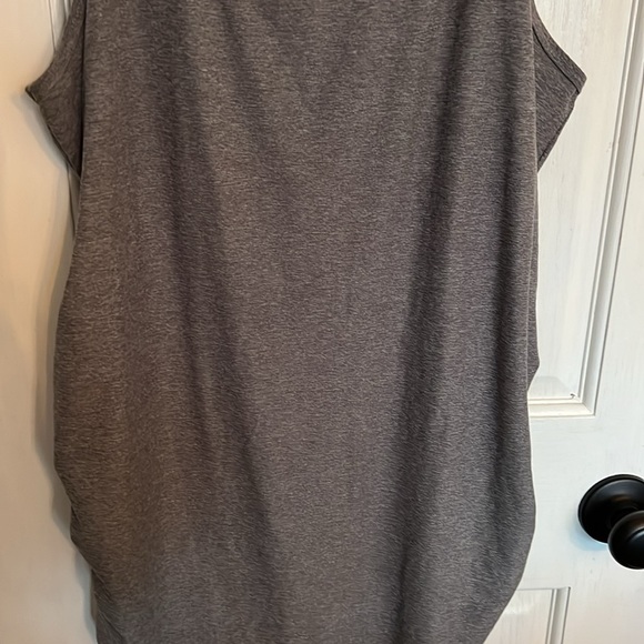 Time and Tru women’s maternity tank EUC - Picture 2 of 5